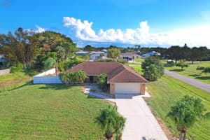 1991 Se Aires Lane, Port Saint Lucie