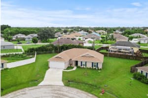 541 Sw Nadell Court, Port Saint Lucie