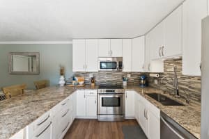 611 6th Court, Palm Beach Gardens, FL 33410 Sold 12/18/24