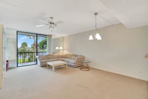 5160 Las Verdes Circle 310, Delray Beach, FL 33484 Sold 01/13/25