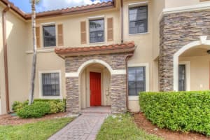 501 SE 32nd Terrace, Homestead, FL 33033 Sold 12/30/24