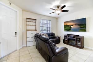 501 SE 32nd Terrace, Homestead, FL 33033 Sold 12/30/24
