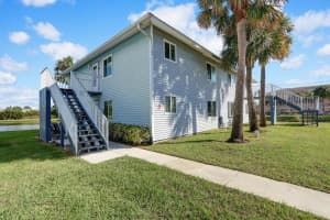 186 SE Village Drive 186, Port Saint Lucie, FL 34952 Sold 01/07/25
