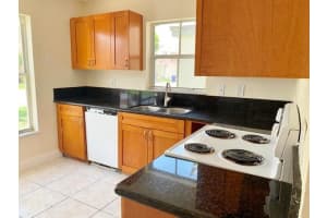 6185 Mohawk Terrace, Margate, FL 33063 Sold 02/27/25