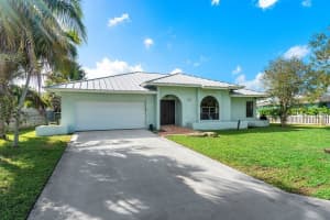 702 Enfield Road, Delray Beach, FL 33444 Sold 02/14/25