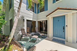 352 Prestwick Circle 2, Palm Beach Gardens, FL 33418 Sold 06/23/25