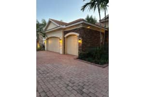 8205 Butler Greenwood Drive, Royal Palm Beach, FL 33411 Sold 04/21/25