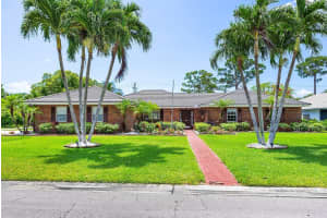 400 S Country Club Drive, Atlantis, FL 33462 Sold 01/08/25
