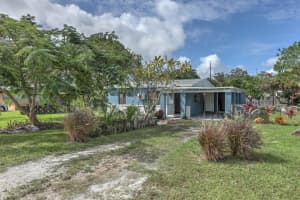 2441 SE 1st Court SE, Vero Beach, FL 32962 Sold 01/09/25