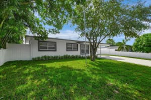 1008 W Perry Street, Lantana, FL 33462 Sold 03/25/25