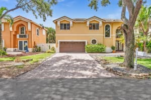 11232 Roundelay Rd, Hollywood, FL 33026, Sold 11/03/24