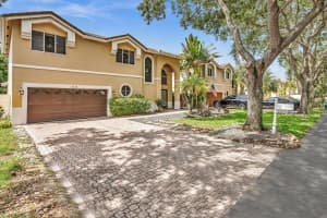 11232 Roundelay Rd, Hollywood, FL 33026, Sold 11/03/24