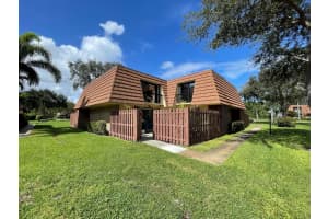 825 Center Street 22d, Jupiter, FL 33458 Sold 05/01/25