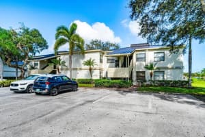 6962 Briarlake Circle 102, Palm Beach Gardens, FL 33418 Sold 01/31/25
