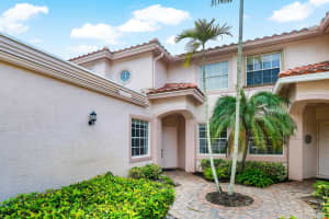 8082 Aberdeen Drive 101, Boynton Beach, FL 33472 Sold 05/19/25