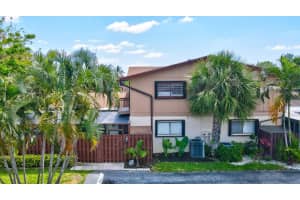 4267 S Landar Drive, Lake Worth, FL 33463 Sold 01/10/25