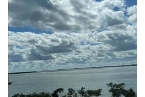 24 Harbour Isle Drive W Ph-2, Fort Pierce, FL 34949 Sold 03/27/25