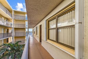 896 N Federal Highway 331, Lantana, FL 33462 Sold 05/12/25