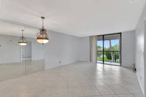 5370 Las Verdes Circle 309, Delray Beach, FL 33484 Sold 05/30/25