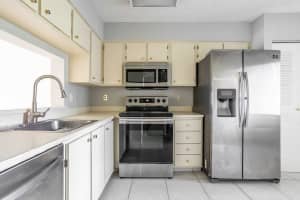 7290 Kinghurst Drive 301, Delray Beach, FL 33446 Sold 01/06/25