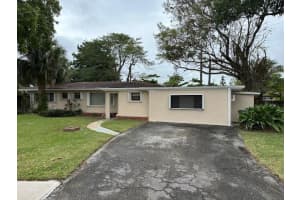 2740 NW 9th Lane, Wilton Manors, FL 33311 Sold 01/03/25