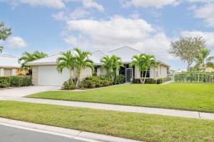 2107 SW Mayflower Drive, Palm City, FL 34990 Sold 12/16/24