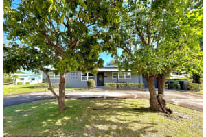 454 Flagler Boulevard, Lake Park, FL 33403 Sold 05/29/25