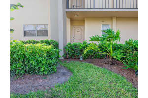 3755 Via Poinciana 101, Lake Worth, FL 33467 Sold 12/30/25