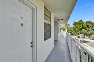 3716 Whitehall Drive 305, West Palm Beach, FL 33401 Sold 03/07/25