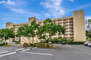 7260 Kinghurst Drive 806, Delray Beach, FL 33446 Sold 02/10/25