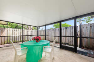 556 SE 28th Circle, Boynton Beach, FL 33435 Sold 03/14/25