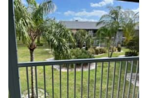 18081 Se Country Club Drive 17 Apt 167, Tequesta