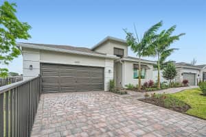 6001 SE Sky Blue Circle, Stuart, FL 34997 Sold 01/30/25