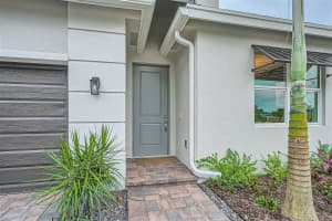 6001 SE Sky Blue Circle, Stuart, FL 34997 Sold 01/30/25