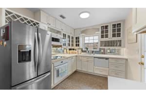 811 NE 7th Avenue, Delray Beach, FL 33483 Sold 12/11/24