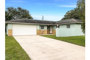 2927 Sherwood Lane, Fort Pierce, FL 34982 Sold 03/14/25