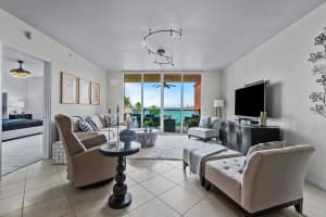 2650 Lake Shore Drive 304, Riviera Beach, FL 33404 - MLS#R11034804