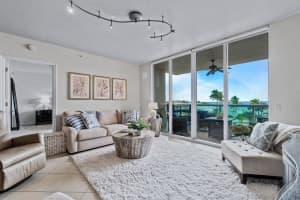 2650 Lake Shore Drive 304, Riviera Beach, FL 33404 - MLS#R11034804