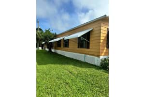 27 Azul, Fort Pierce, FL 34951 - MLS#R11034805