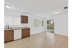 522 SE Tanner Avenue, Port Saint Lucie, FL 34984 Sold 07/16/25