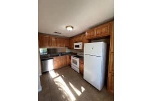 134 Oakwood Drive, Jupiter, FL 33458 Sold 03/12/25