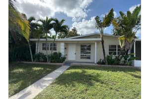 1008 W Bloxham Street, Lantana, FL 33462 Sold 12/19/24