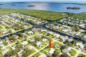 463 22nd Street SE, Vero Beach, FL 32962 Sold 12/06/24