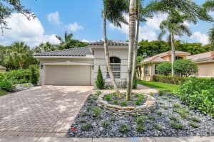 6074 Rossmoor Lakes Court, Boynton Beach, FL 33437 Sold 01/27/25