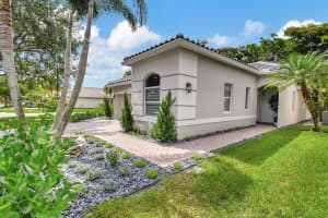 6074 Rossmoor Lakes Court, Boynton Beach, FL 33437 Sold 01/27/25