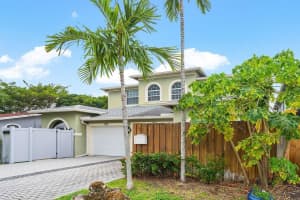 1131 NE 3rd Avenue, Fort Lauderdale, FL 33304 Sold 05/30/25