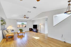4065 NW 1st Place, Deerfield Beach, FL 33442 Sold 01/16/25