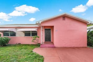 423 N Broadway, Lantana, FL 33462 Sold 02/20/25