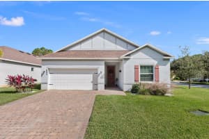 652 NE Moss Rose Place, Port Saint Lucie, FL 34983 Sold 03/31/25