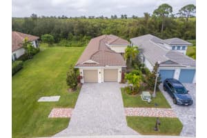 139 SE Via Bisento, Port Saint Lucie, FL 34952 - MLS#R11035246